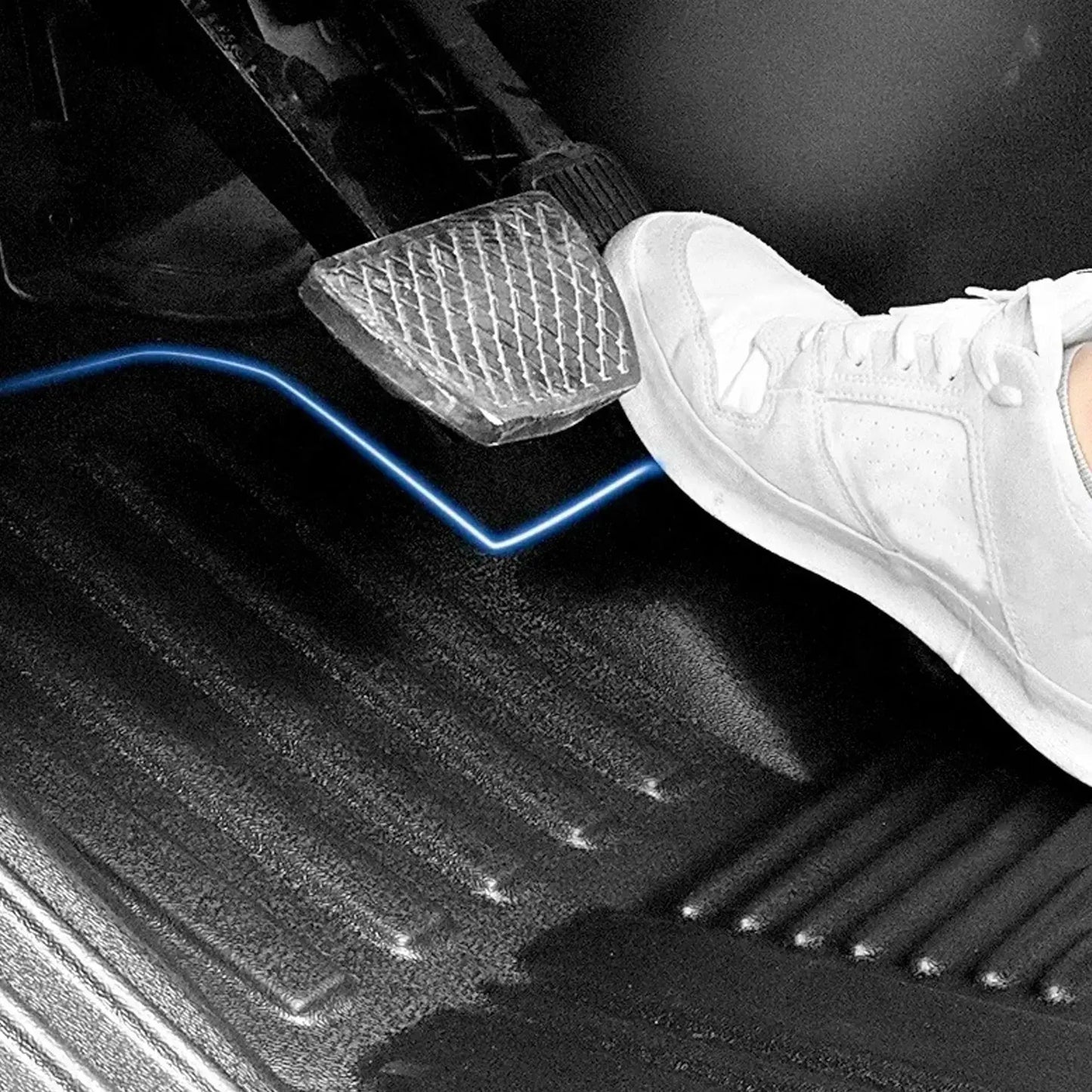 Toyota Hilux (12-On) Double-Cab Moulded TPE Rubber Floor Mats (3-Piece) Max Motorsport