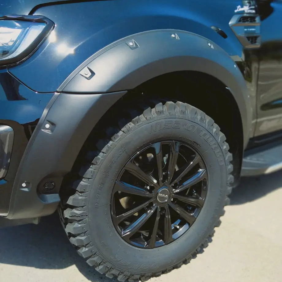 Suitable To Fit Ranger - T8 (18-On) Matt Black Smooth Wheel Arch Kit With PDC (9-Inch) maxmotorsports