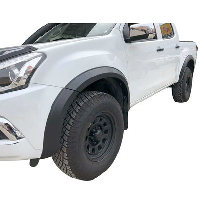 Isuzu D-Max (13-19) Matte Black Plastic Smooth Arch Kit (3-Inch) maxmotorsports