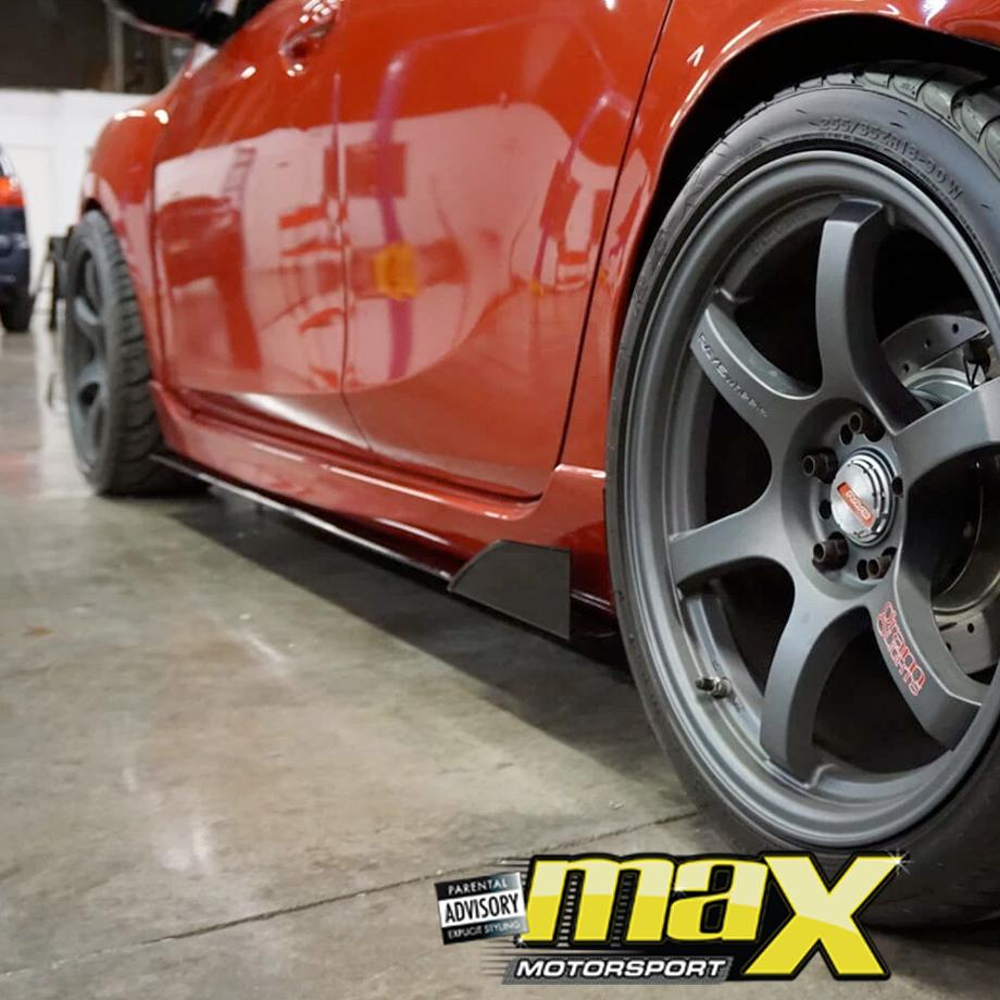 Universal 1 Piece Gloss Black Side Skirts maxmotorsports